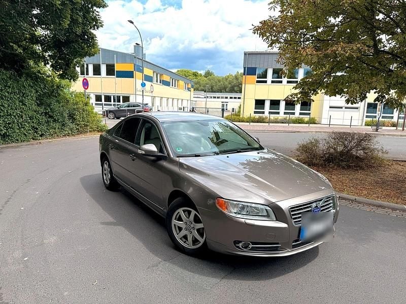 Grau Gebraucht 2009 Volvo S80 Limousine | 10.600 € (Fairer Preis) - Bild 1/4