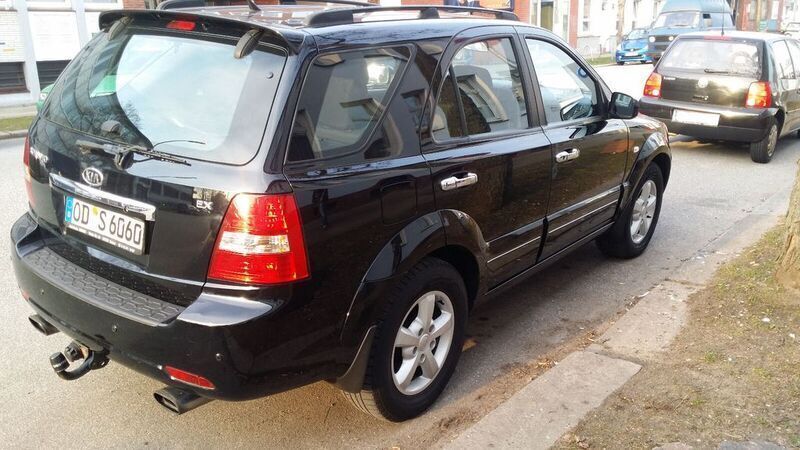 Gebraucht Kia Sorento 144 PS (105 kW) 2006 Schwarz metallicschwarz SUV