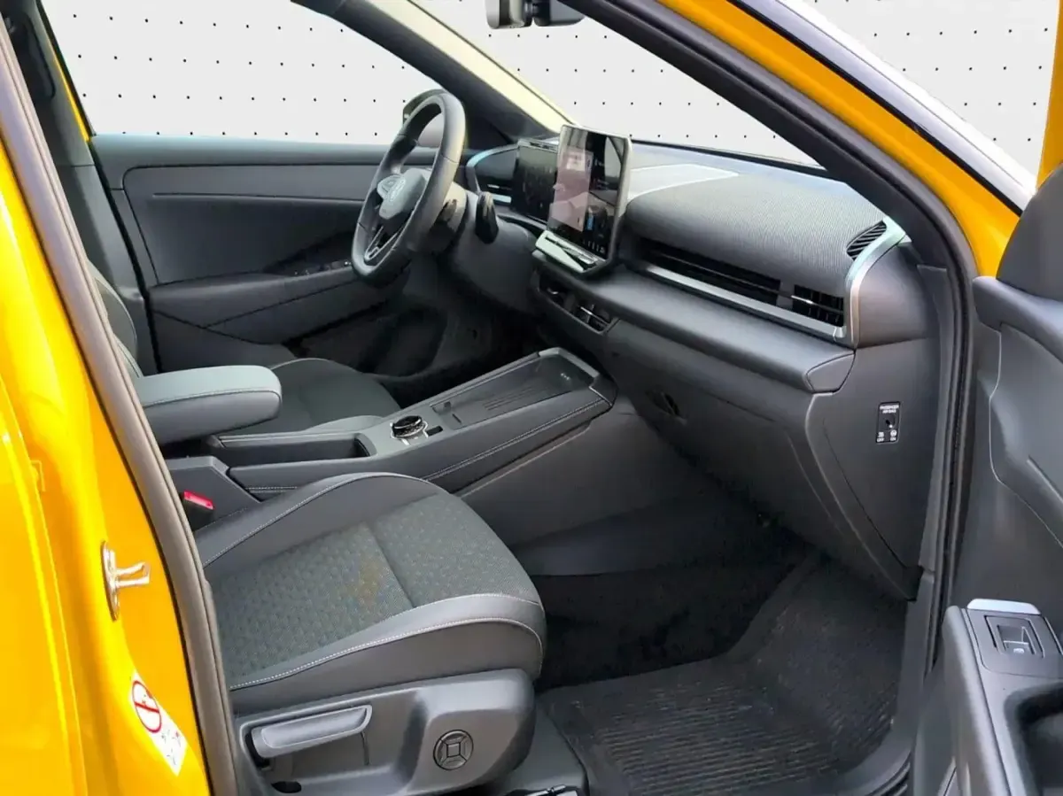 Gebraucht VW T-Roc R-line 150 PS (110 kW) 2025 Canary yellow uni schwarz uni SUV