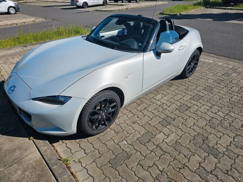 Weiß Gebraucht 2015 Mazda MX5 Sports-Line Cabrio | 16.300 € (Guter Preis) - Bild 1/4