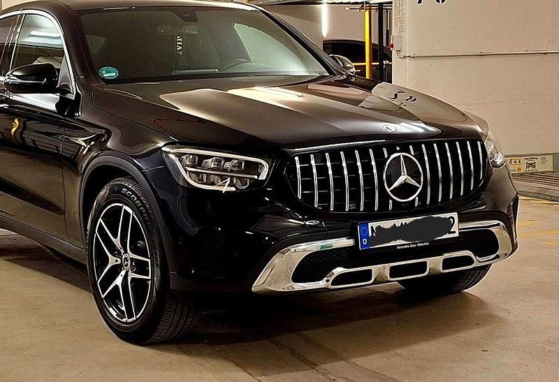 Gebraucht Mercedes GLC220 AMG 194 PS (142 kW) 2020 Schwarz Coupé