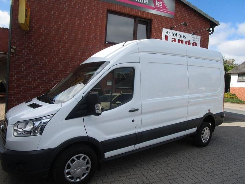 Gebraucht Ford Transit Trend 131 PS (96 kW) 2016 Frostweiß Van / Kleinbus