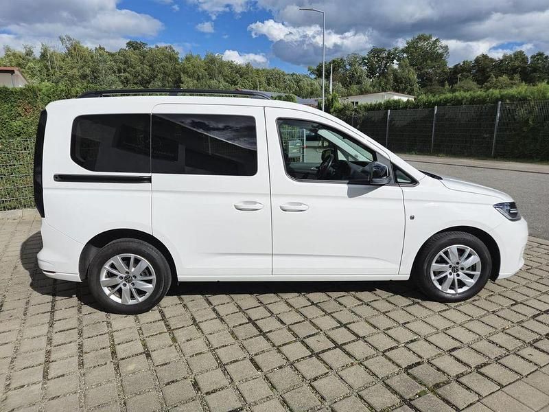 Gebraucht VW Caddy Life 114 PS (83 kW) 2022 Candyweiss Van / Kleinbus
