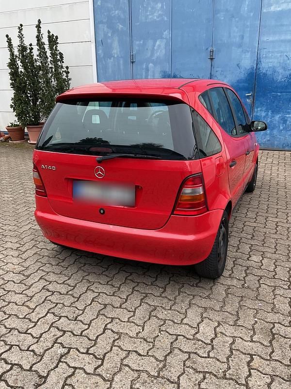 Gebraucht Mercedes A140 82 PS (60 kW) 1999 Rot Kleinwagen