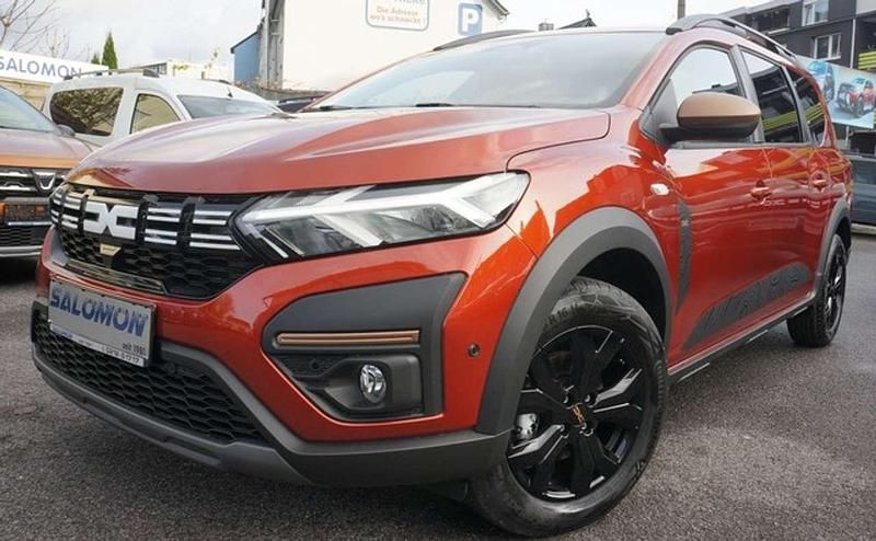 Braun Gebraucht 2023 Dacia Jogger Extreme Van / Kleinbus | 19.980 € - Bild 1/4