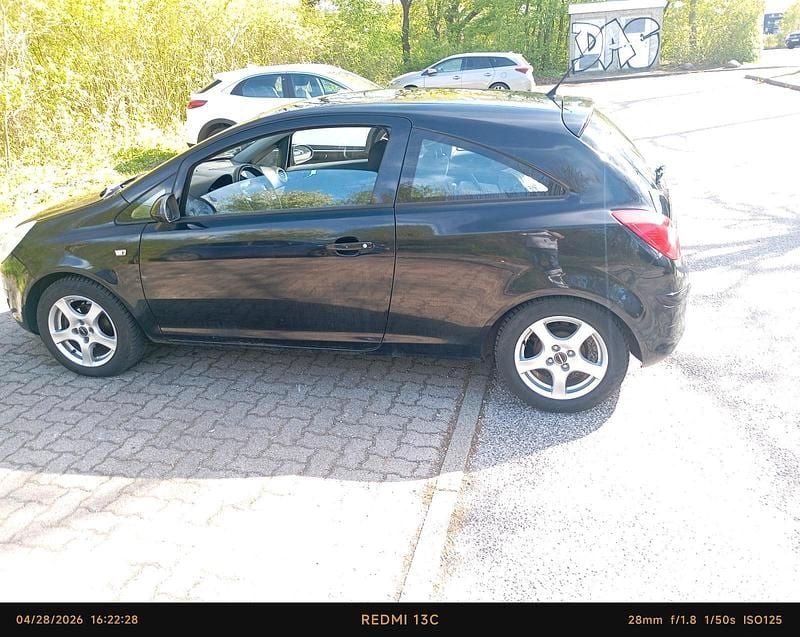 Second-hand Opel Corsa 80 CP (58 kW) 2009 Negru Hatchback