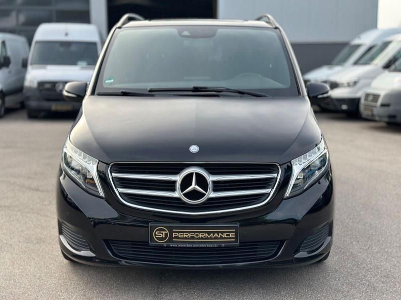 Gebraucht Mercedes V220 Edition 163 PS (119 kW) 2014 Schwarz Van / Kleinbus