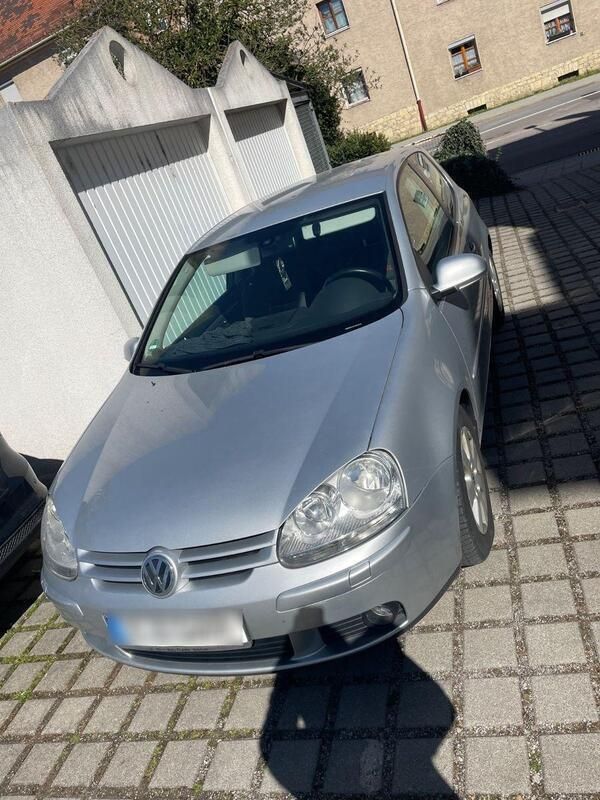Silber Gebraucht 2006 VW Golf V Goal Kleinwagen | 2.300 € (Guter Preis) - Bild 1/4