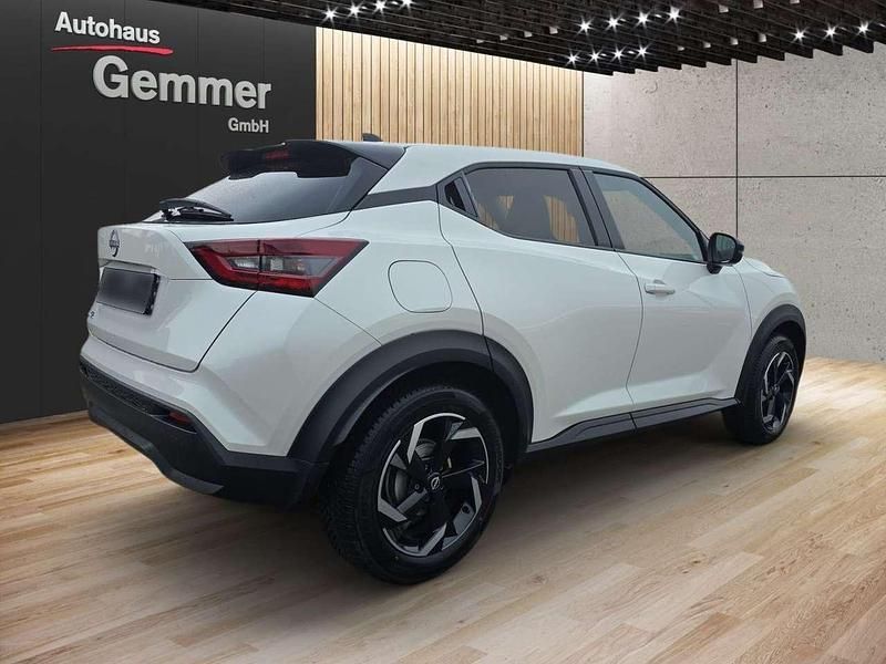 Gebraucht Nissan Juke 114 PS (83 kW) 2024 Brilliant white (m) (metallic) SUV