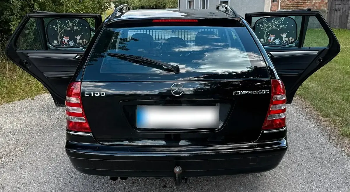 Gebraucht Mercedes C180 140 PS (102 kW) 2006 Schwarz Kombi