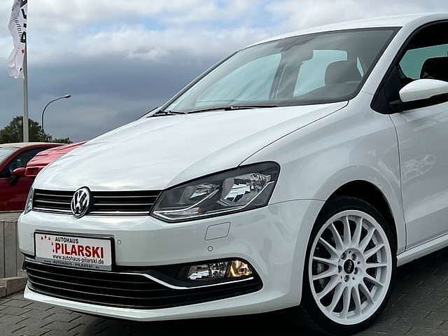 Weiß Gebraucht 2015 VW Polo Comfortline Kleinwagen | 13.490 € (Etwas zu teuer) - Bild 1/3
