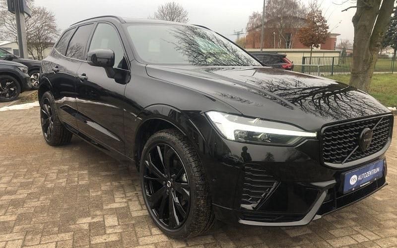 Gebraucht Volvo XC60 Plus 250 PS (183 kW) 2025 Schwarz SUV