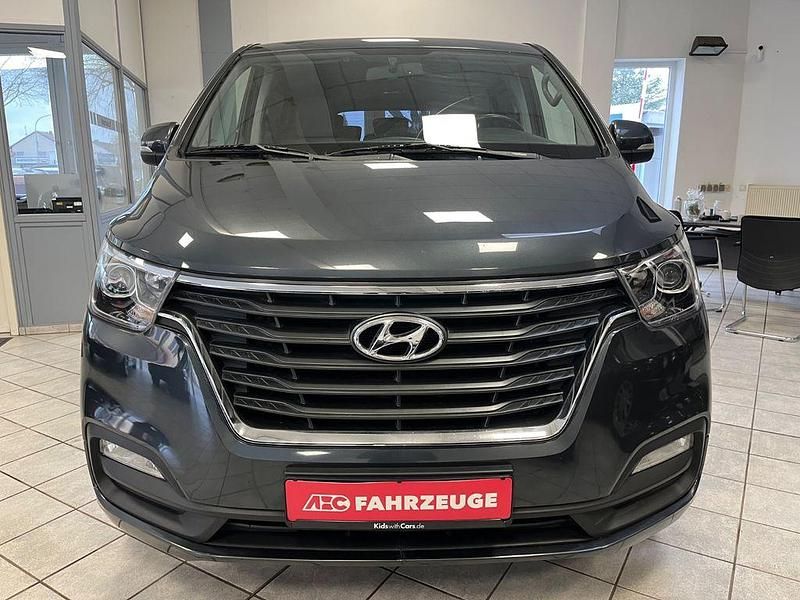 Gebraucht Hyundai H-1 170 PS (125 kW) 2019 Steel graphite / met Van / Kleinbus
