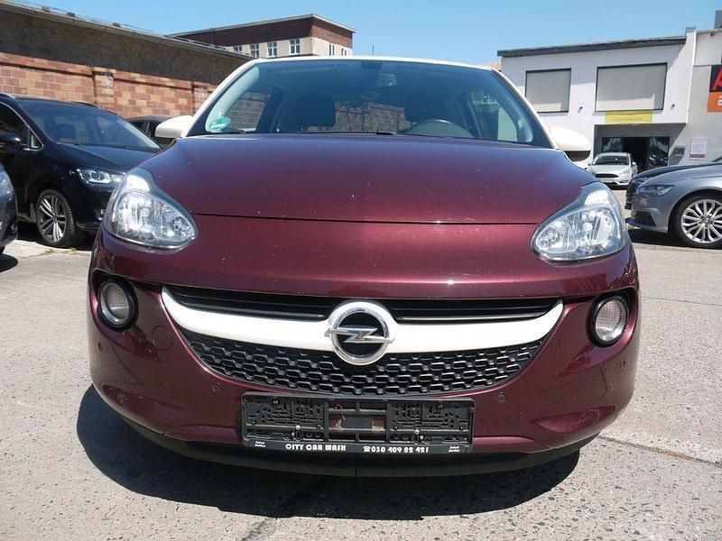 Gebraucht Opel Adam 101 PS (74 kW) 2015 Very berry Kleinwagen