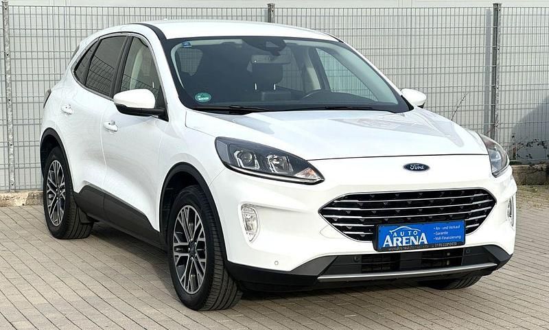 Gebraucht Ford Kuga Titanium 152 PS (111 kW) 2021 Weiß SUV