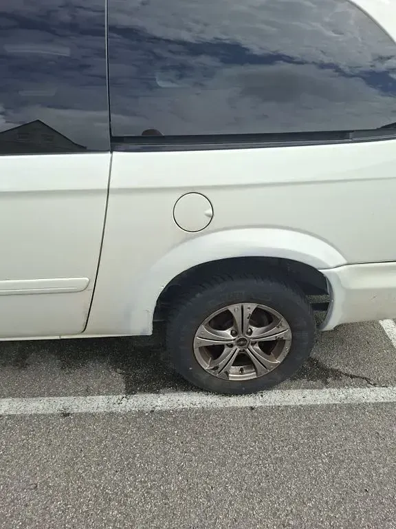 Second-hand Chrysler Grand Voyager 150 CP (110 kW) 2007 Alb Monovolum