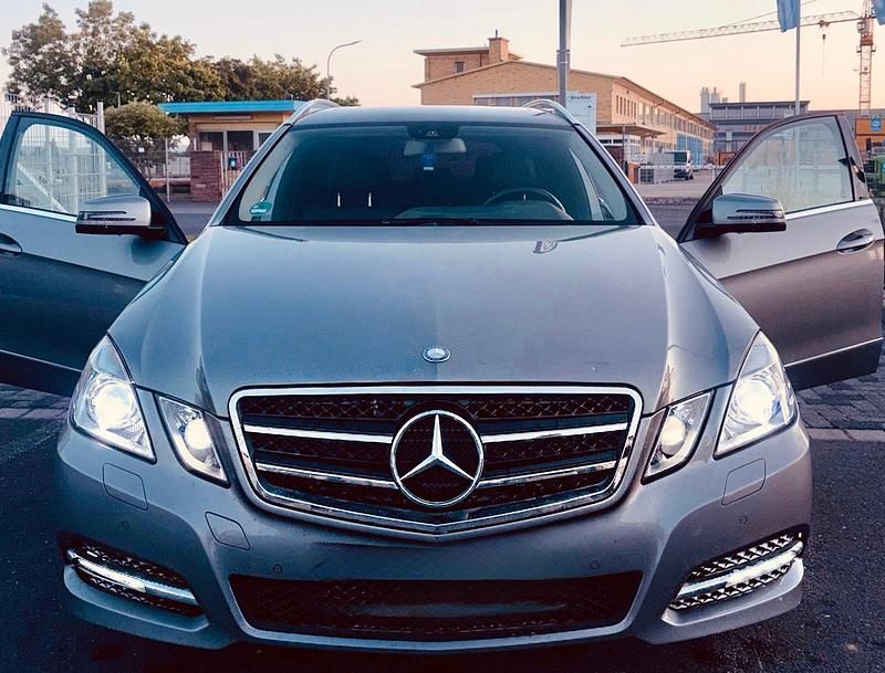 Gebraucht 2011 Mercedes E350 Kombi | 8.000 € (Superpreis) - Bild 1/4