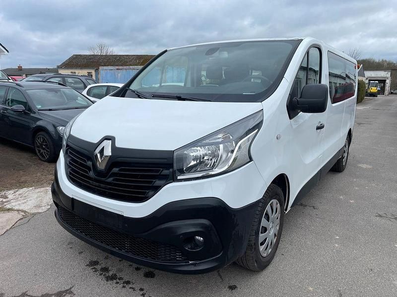 Weiß Gebraucht 2019 Renault Trafic Expression Van | 12.900 € (Fairer Preis) - Bild 1/4
