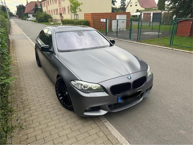 Grau Gebraucht 2011 BMW 530 M Sport Limousine | 14.800 € (Etwas zu teuer) - Bild 1/4