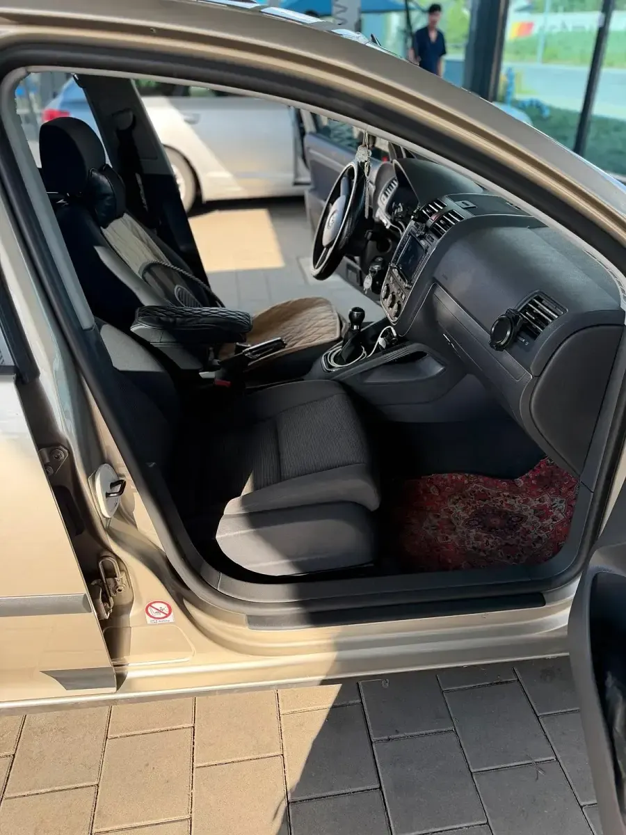 Gebraucht VW Golf V 102 PS (75 kW) 2005 Gelb Kleinwagen
