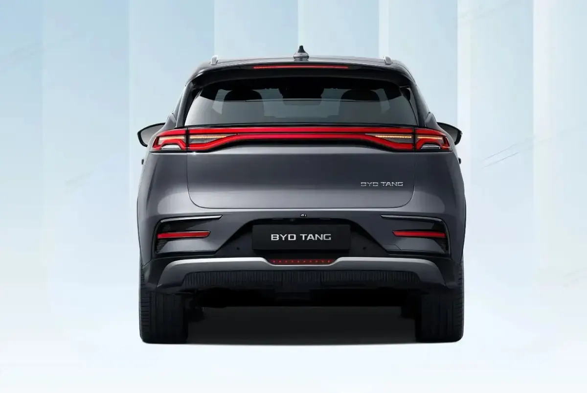 Neu BYD Tang 380 kW (517 PS) 2026 Mountain grey SUV