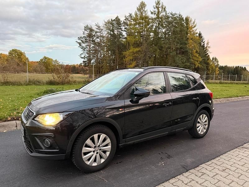 Schwarz Gebraucht 2019 Seat Arona FR SUV | 8.949 € (Fairer Preis) - Bild 1/4
