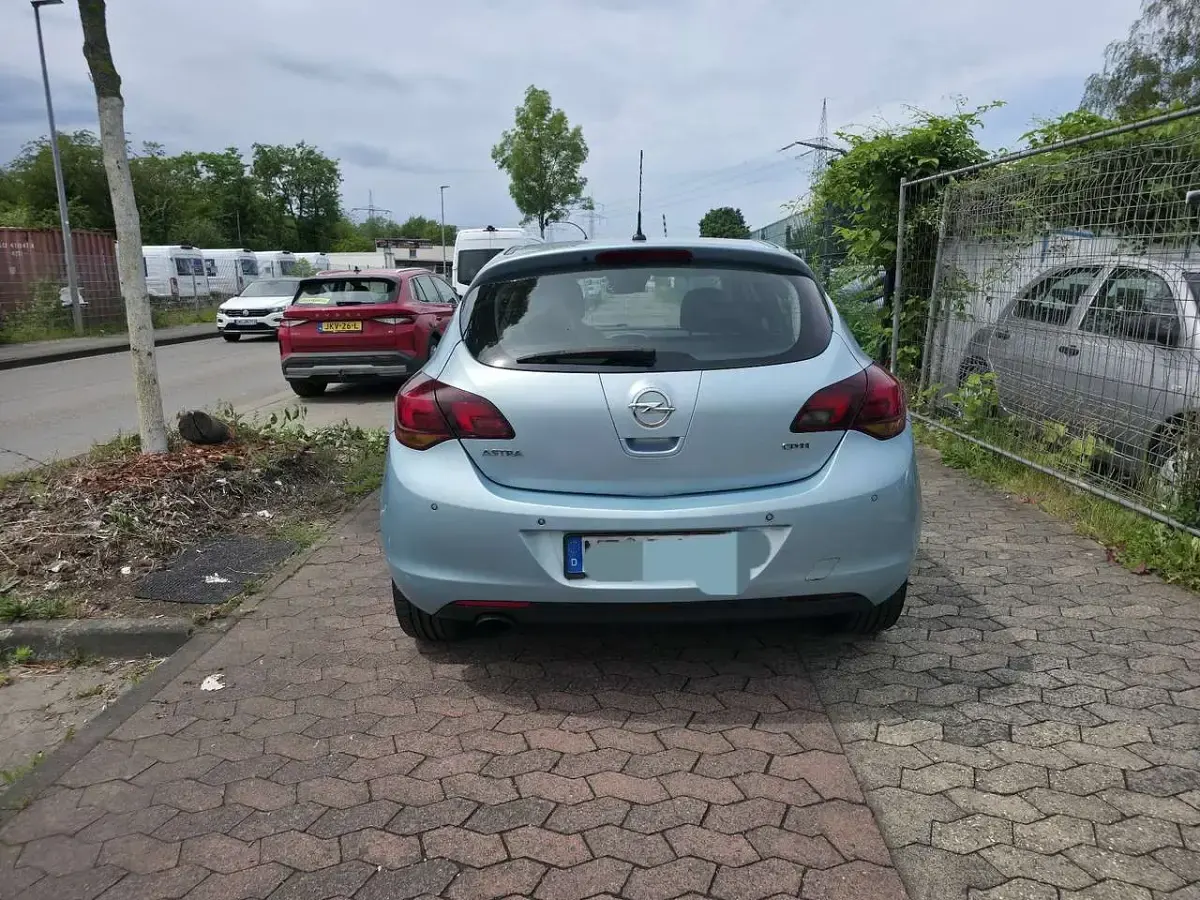 Gebraucht Opel Astra Cosmo 160 PS (117 kW) 2010 Grün Limousine