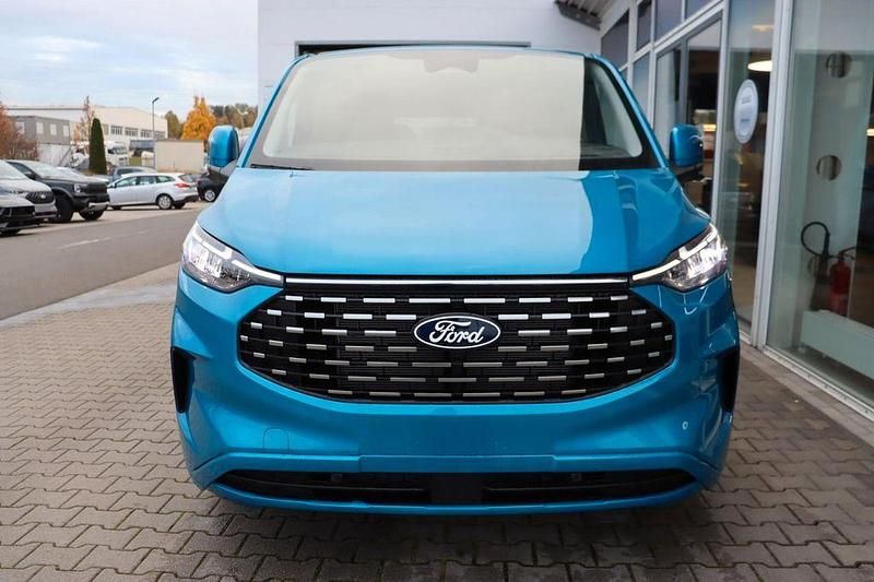Neu Ford Tourneo Titanium 170 PS (125 kW) 2025 Blau Van / Kleinbus