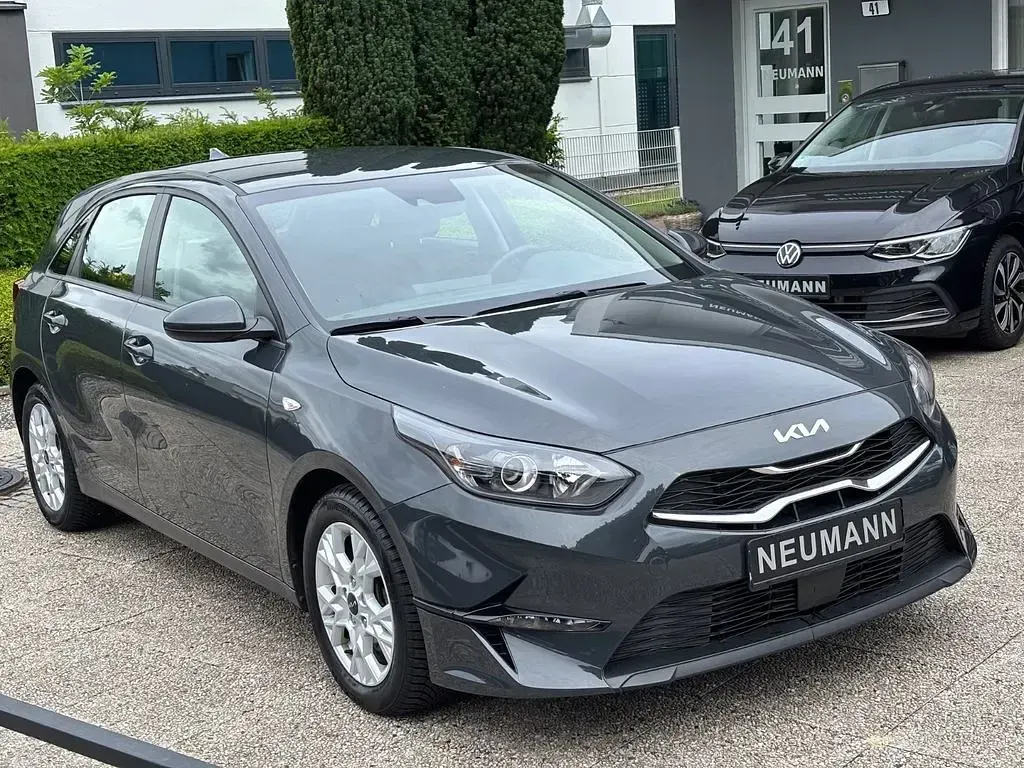 Gebraucht Kia Ceed Edition 7 101 PS (74 kW) 2023 Grau Kleinwagen