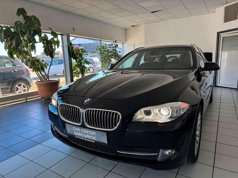 Schwarz Gebraucht 2011 BMW 528 M Sport Kombi | 5.980 € (Superpreis) - Bild 1/4