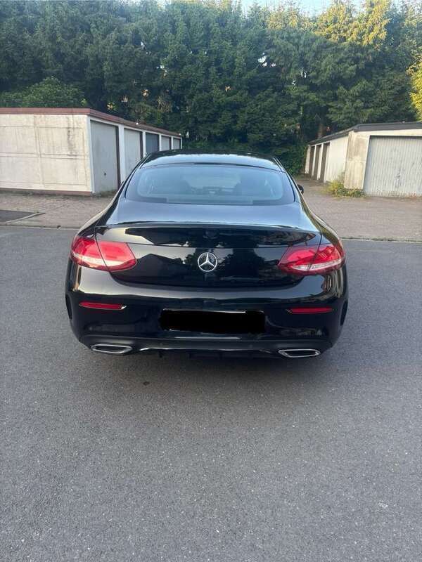 Schwarz Gebraucht 2017 Mercedes C250 AMG Coupé | 21.000 € (Fairer Preis) - Bild 1/4