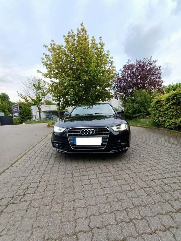 Używany Audi A4 Ambiente 150 KM (110 kW) 2015 Niebieski Kombi