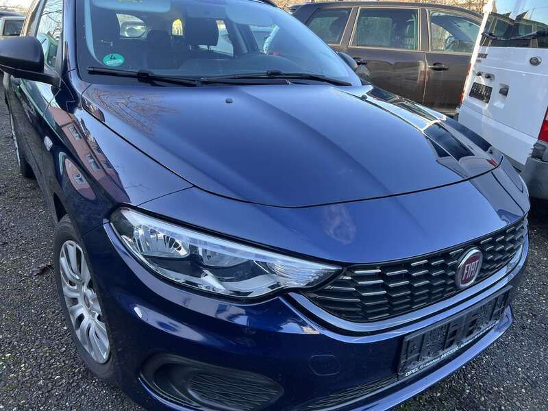 Blau Gebraucht 2017 Fiat Tipo Easy Kombi | 10.150 € (Fairer Preis) - Bild 1/4