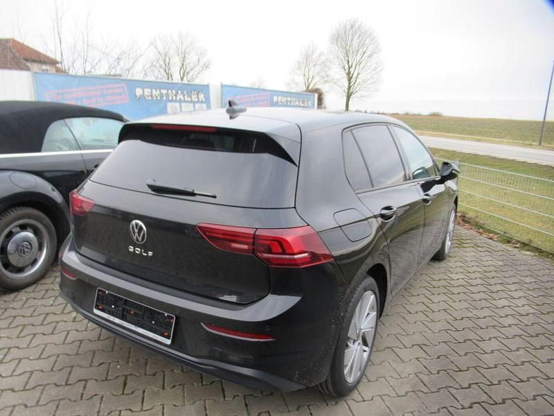 Neu VW Golf VIII Life 150 PS (110 kW) 2026 Schwarz Limousine