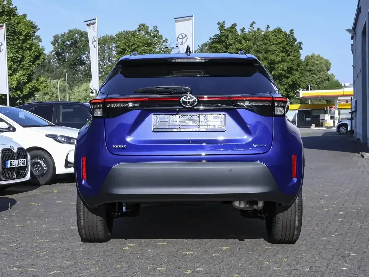 Neu Toyota Yaris Cross 131 PS (96 kW) 2026 Blau SUV