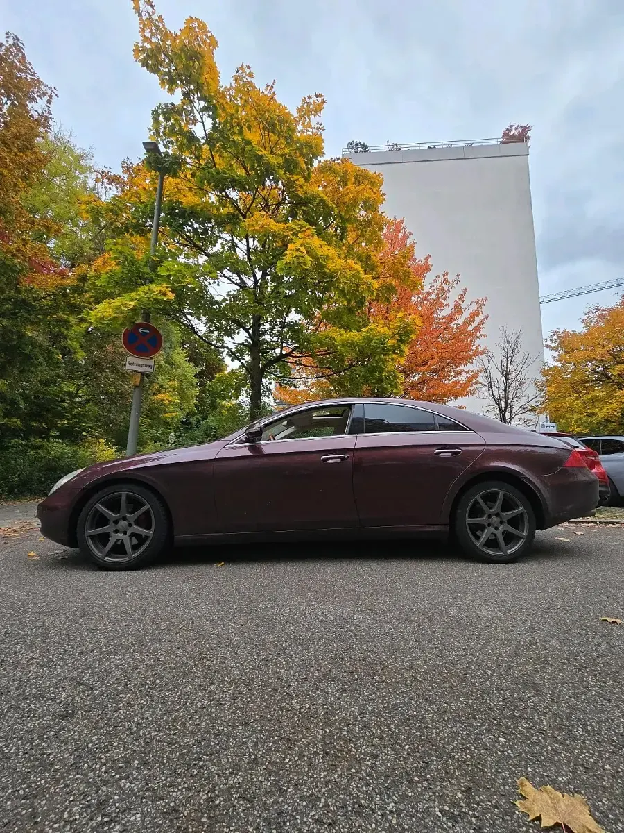 Gebraucht Mercedes CLS320 224 PS (164 kW) 2008 Rot Coupé