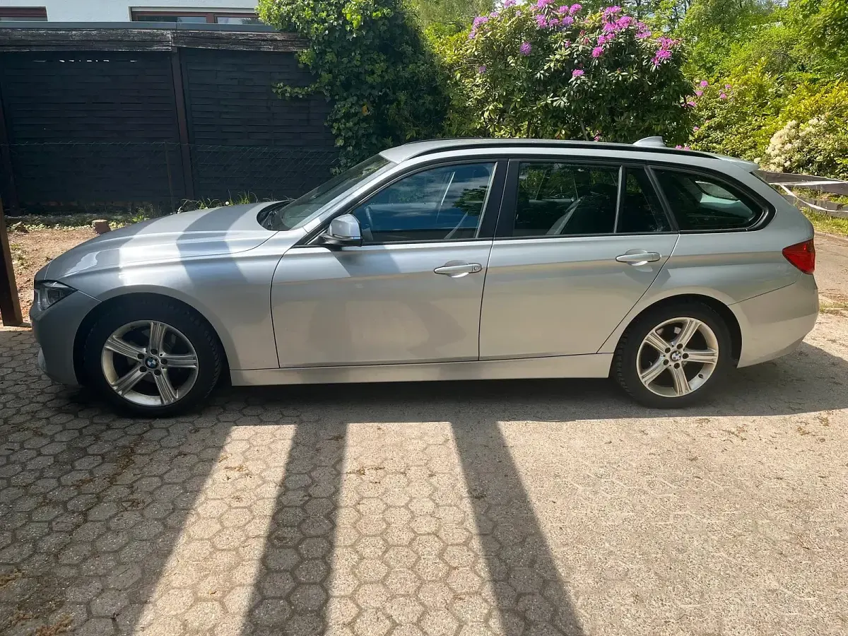 Gebraucht BMW 320 Comfort Edition 184 PS (135 kW) 2013 Silber Kombi