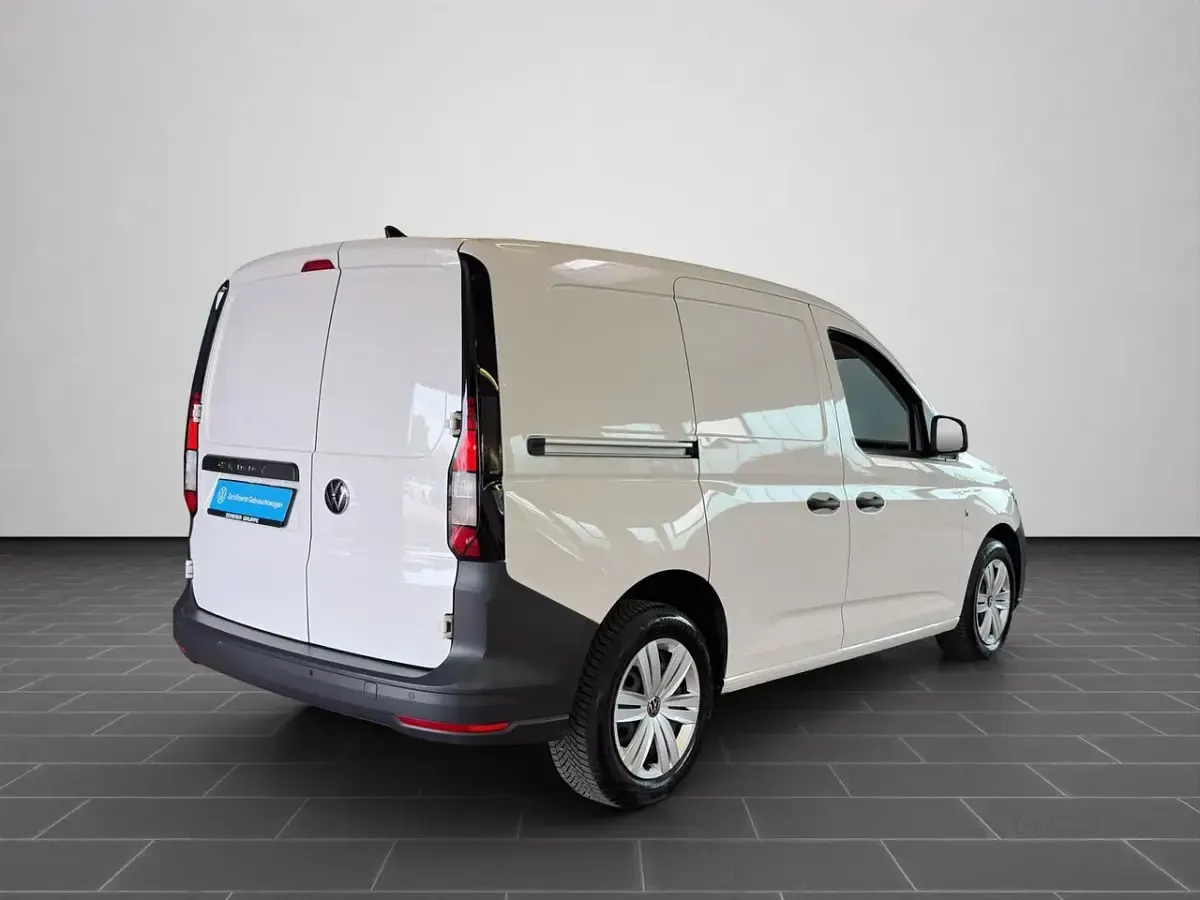 Usata VW Caddy 102 CV (75 kW) 2022 Bianco Monovolume