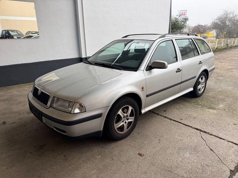 Gebraucht Skoda Octavia Ambiente 90 PS (66 kW) 2000 Other Kombi