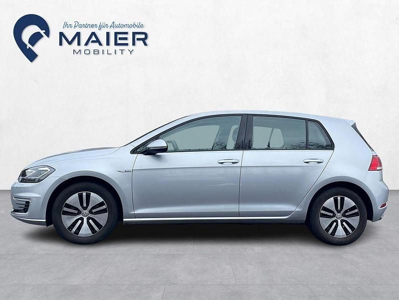 Gebraucht VW Golf 100 kW (136 PS) 2020 Reflexsilber metallic Limousine