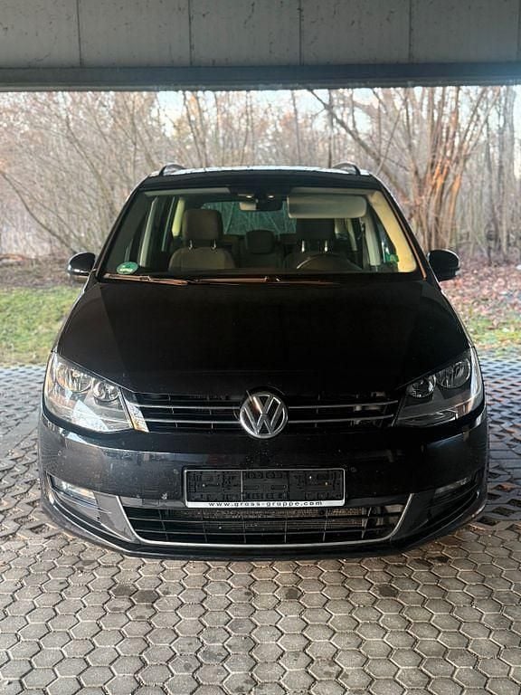 Gebraucht VW Sharan Comfortline 150 PS (110 kW) 2015 Schwarz Van / Kleinbus
