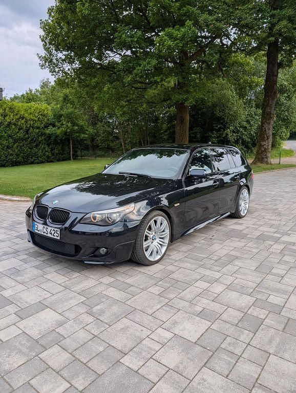 Gebraucht BMW 523 M Sport 190 PS (139 kW) 2009 Schwarz Kombi