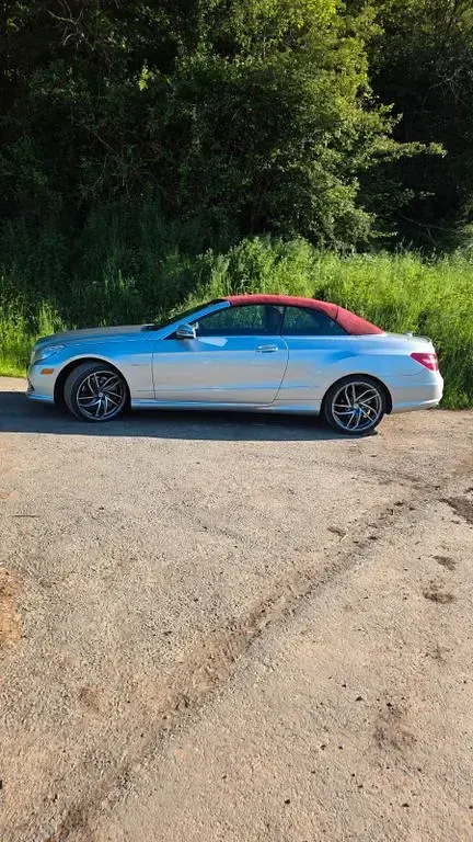 Używany Mercedes E500 408 KM (300 kW) 2011 Srebrny Kabriolet