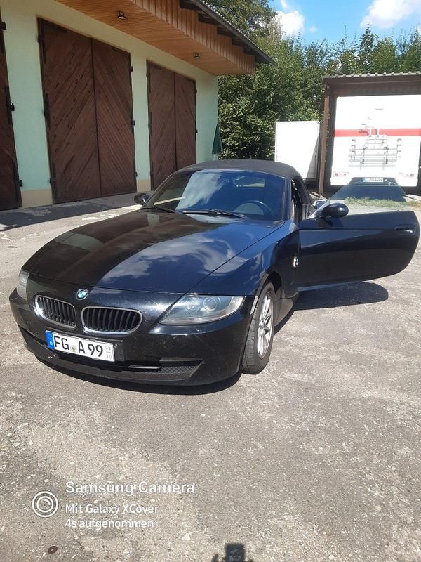 Schwarz Gebraucht 2010 BMW Z4 Cabrio | 9.999 € - Bild 1/2