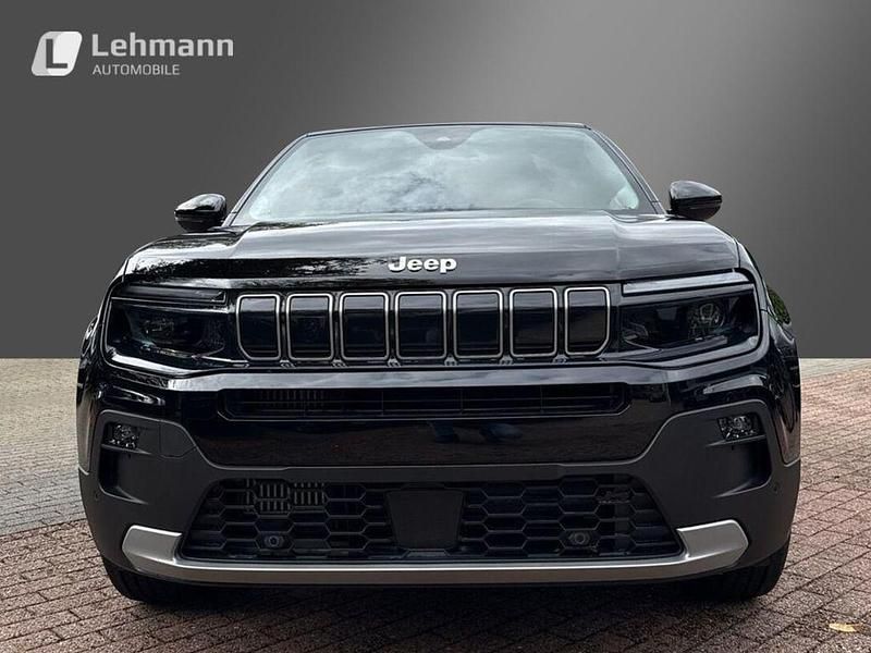 Neu Jeep Avenger Summit 110 PS (80 kW) 2026 Volcano black SUV