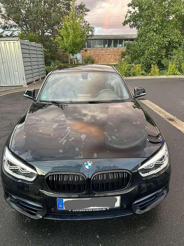 Schwarz Gebraucht 2019 BMW 120 Sport Line Kleinwagen | 20.500 € (Guter Preis) - Bild 1/4