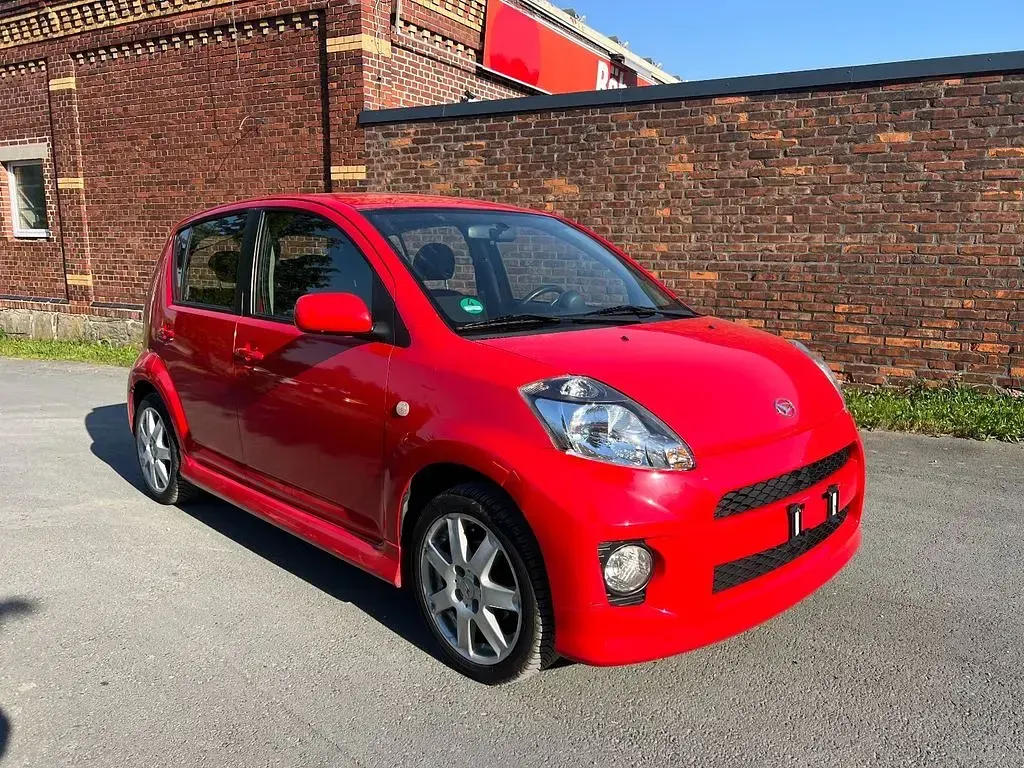 Gebraucht Daihatsu Sirion 87 PS (63 kW) 2006 Rot Kleinwagen