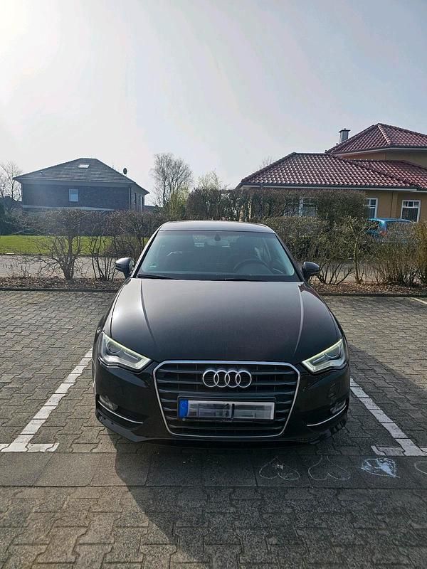 Gebraucht Audi A3 105 PS (77 kW) 2013 Schwarz Limousine