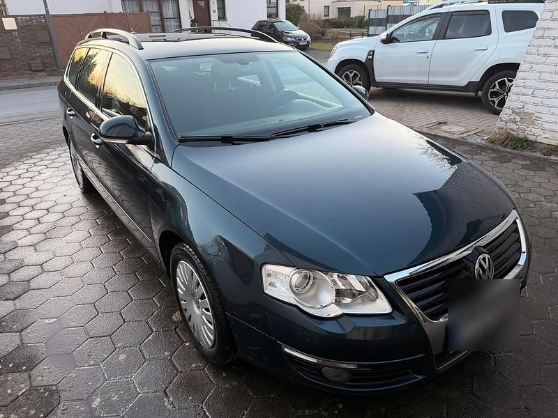 Gebraucht VW Passat 140 PS (102 kW) 2008 Blau Kombi