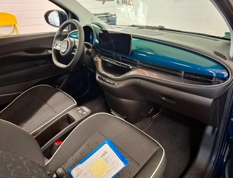 Gebraucht Fiat 500e 86 kW (118 PS) 2023 Grün Cabrio